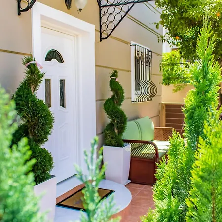 Galatas -two Floor With Private Garden * Chania (Crete)